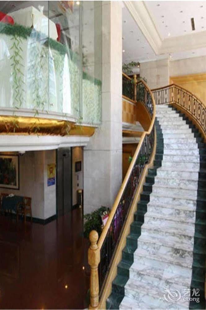 Hampton By Hilton Dalian Zhongshan Luaran gambar