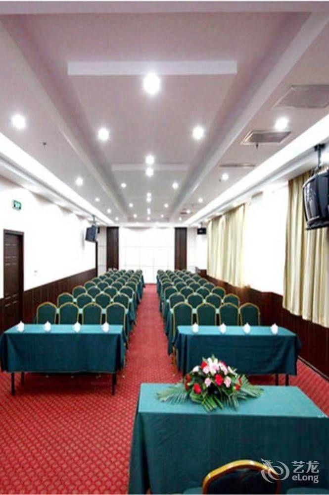 Hampton By Hilton Dalian Zhongshan Luaran gambar